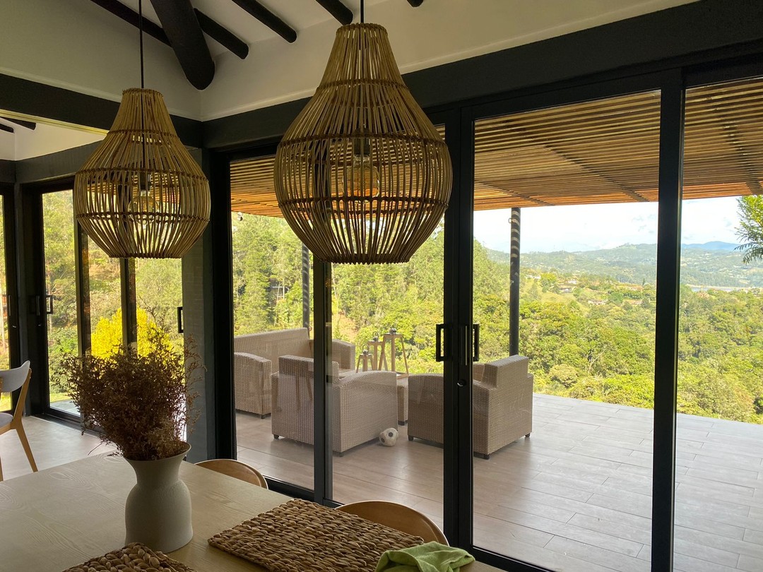 Ventanas y Puertas